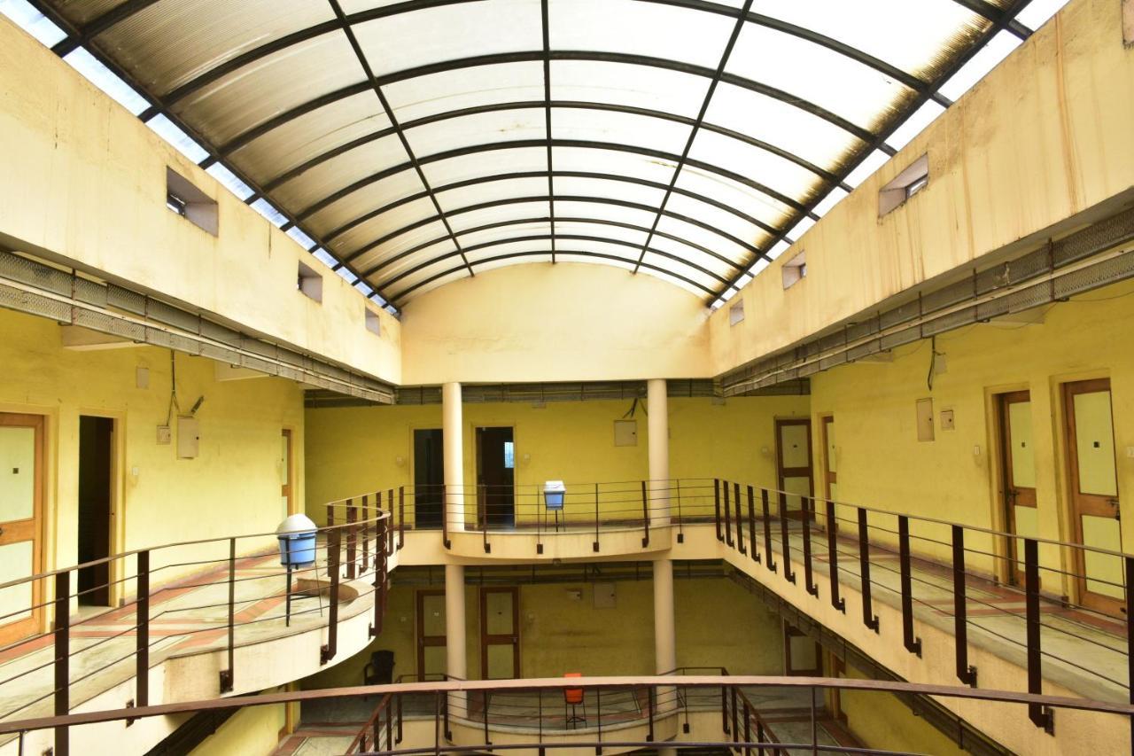 Hotel Mid East Haridaspur Zewnętrze zdjęcie