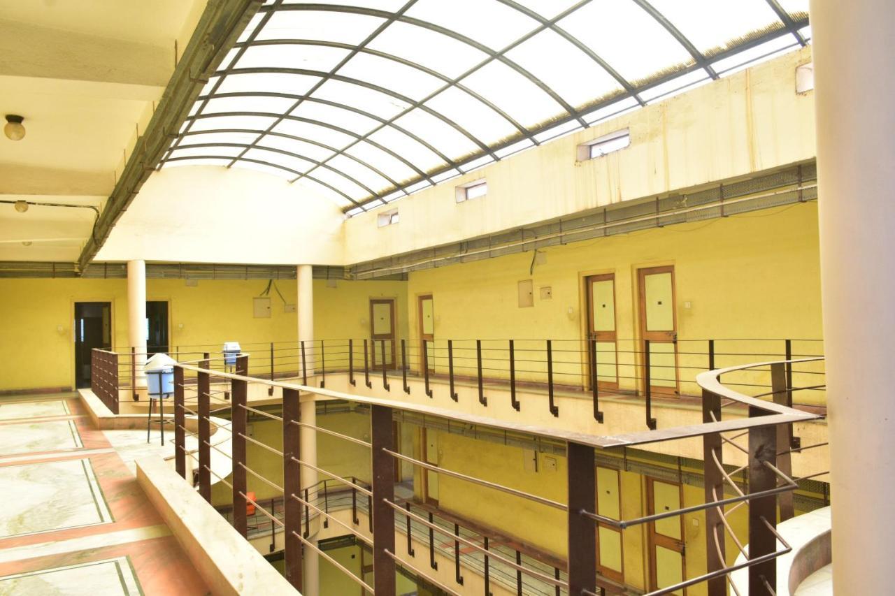 Hotel Mid East Haridaspur Zewnętrze zdjęcie