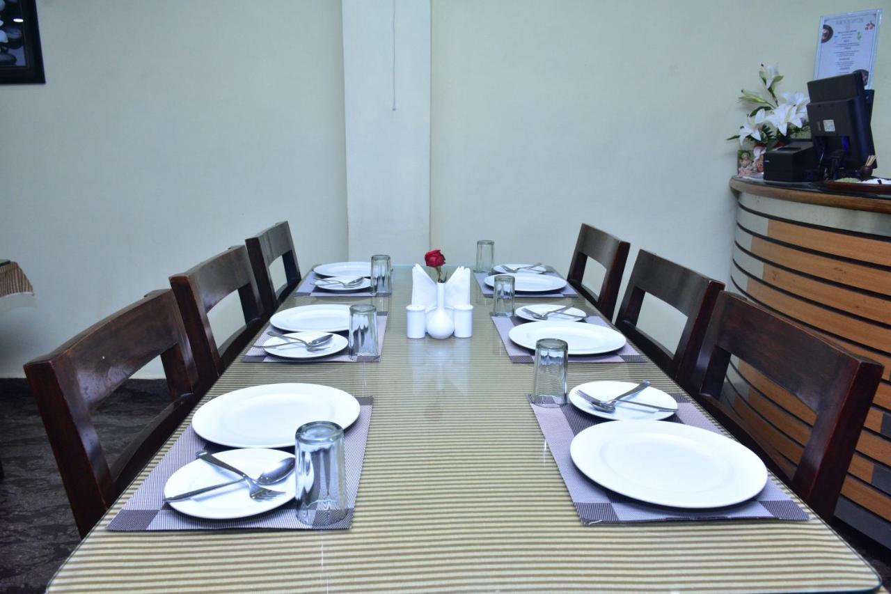 Hotel Mid East Haridaspur Zewnętrze zdjęcie